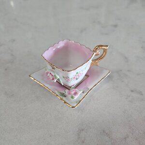 RARE MINIATURE SQUARE-SHAPED SCALLOPED EDGE TEACUP & SAUCER EACH WITH PINK ROSES